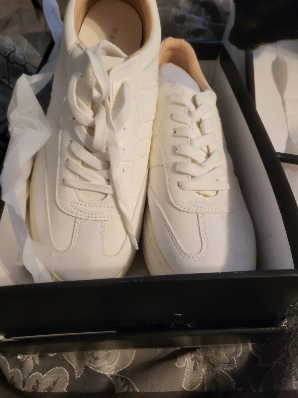 NIB Madden Girl Cream Platform Lace-Up Sneakers